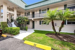 600 Valley Stream Dr D3, Naples 600 Valley Stream Dr D3, Naples