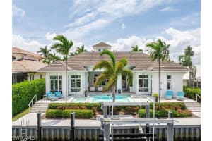 2100 Snook Dr, Naples