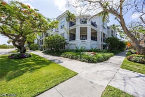 411 6th St S 202, Naples 411 6th St S 202, Naples
