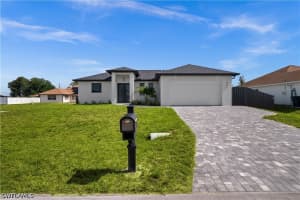 1805 Nw 12th St, Cape Coral