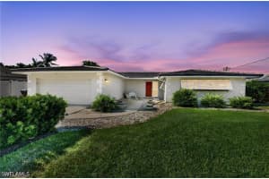 397 Parkway Ct, Fort Myers