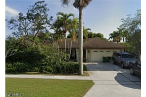 240 Nottingham Dr, Naples 240 Nottingham Dr, Naples