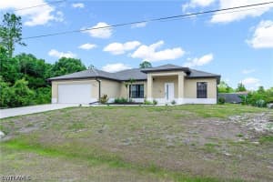 605 E 11th St, Lehigh Acres