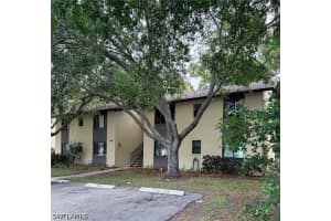 1440 Green Valley Cir 604, Naples