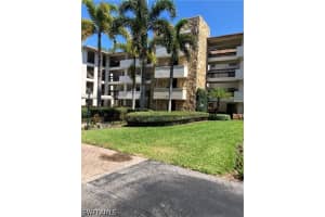 200 Wyndemere Way B402, Naples