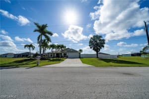 1807 Nw 37th Ave, Cape Coral