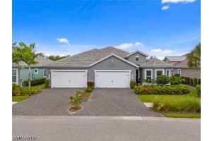 5839 Haiti Dr, Naples