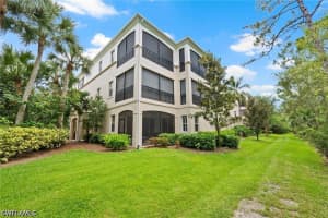2809 Tiburon Blvd E 2-101, Naples