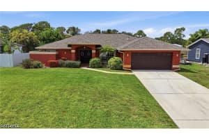 9116 Morris Rd, Fort Myers