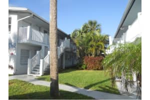 7165 Ridgewood, Unt 14, Cape Canaveral
