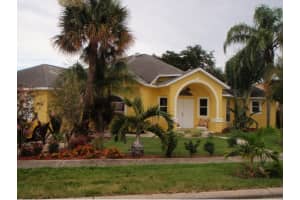 1051 Harbor Pines, Merritt Island