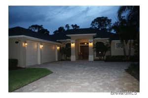 314 Antrim Gardens, West Melbourne