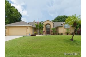 440 Sw 39th Court, Vero Beach