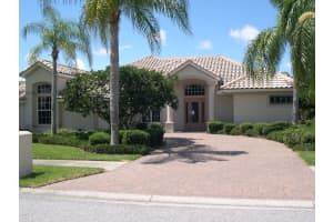 821 Venturi Court, Melbourne