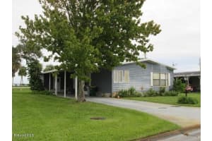 7485 Agawam Road, Micco