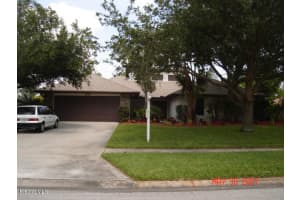 2298 Woodlawn Circle, Melbourne