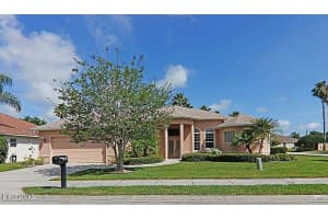 1018 Worthington Spring Drive, Melbourne