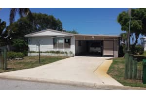 7535 Agawam Road, Micco