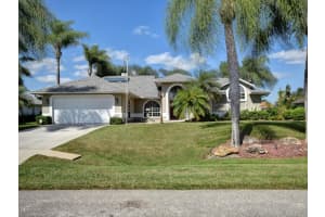 4440 Sw 12th Manor, Vero Beach