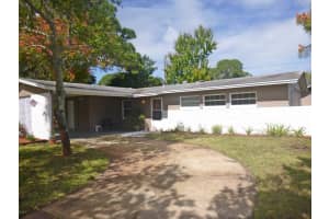 700 Birchwood Lane, Titusville