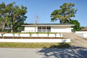 30 Fairglen Drive, Titusville