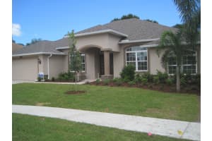 355 Antrim Gardens Court, West Melbourne