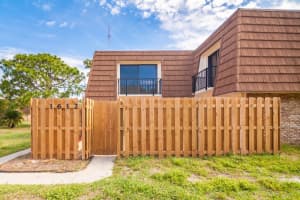 1612 Erin Court Ne, Palm Bay