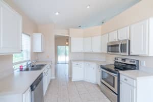 762 Ashbury Avenue, Melbourne