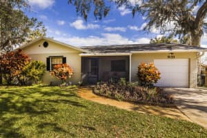 931 N Dixie Avenue N, Titusville