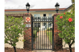 300 Monroe Avenue, 8, Cape Canaveral