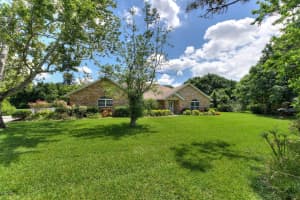 2347 Treetop Court, Melbourne