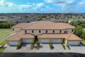 735 Lanai Circle, 103, Indian Harbour Beach