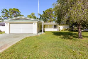 2700 W Sunrise Drive, Titusville