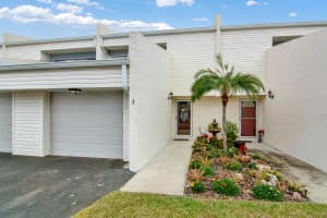 800 Poinsetta Drive, 3, Indian Harbour Beach