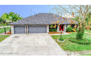 142 Palm Circle, Melbourne