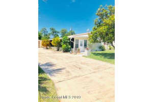 312 Valencia Street, Sebastian