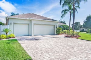 251 Athey Court, West Melbourne