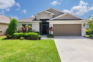 1312 Hubbard Court Se, Palm Bay