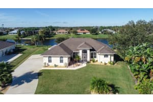 1572 Eagles Circle, Sebastian