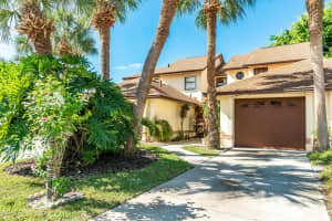 2730 Park Place Boulevard, 2, Melbourne