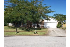 2395 Raintree Lake Circle, Merritt Island