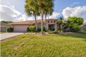 268 Lake Shore Drive, Merritt Island