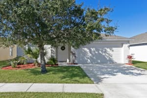 4065 Wilkes Drive, Melbourne 4065 Wilkes Drive, Melbourne