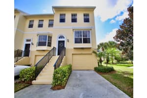 1695 42nd Square, 104, Vero Beach