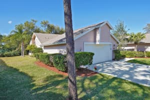 922 Ridge Lake Drive, Melbourne