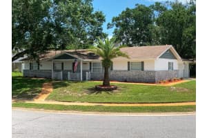 1611 W Carriage Drive W, Titusville