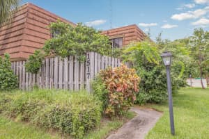 1517 Erin Court Ne, Palm Bay