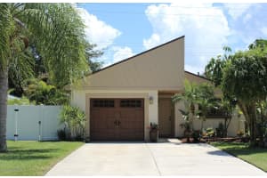461 Willow Tree Drive, Melbourne 461 Willow Tree Drive, Melbourne