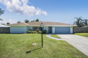 37 Forest Park Drive, Vero Beach