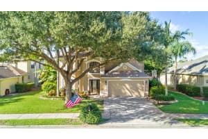 735 Autumn Glen Drive, Melbourne